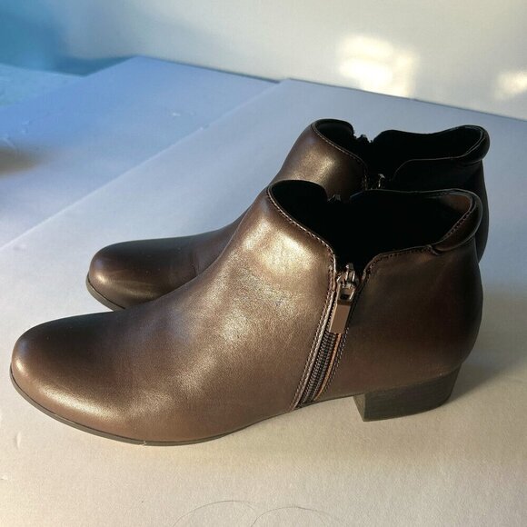 Trotters NWOT SZ 7.5N Major Brown Ankle Comfort Boot Essential Minimalist Modern - Picture 7 of 12